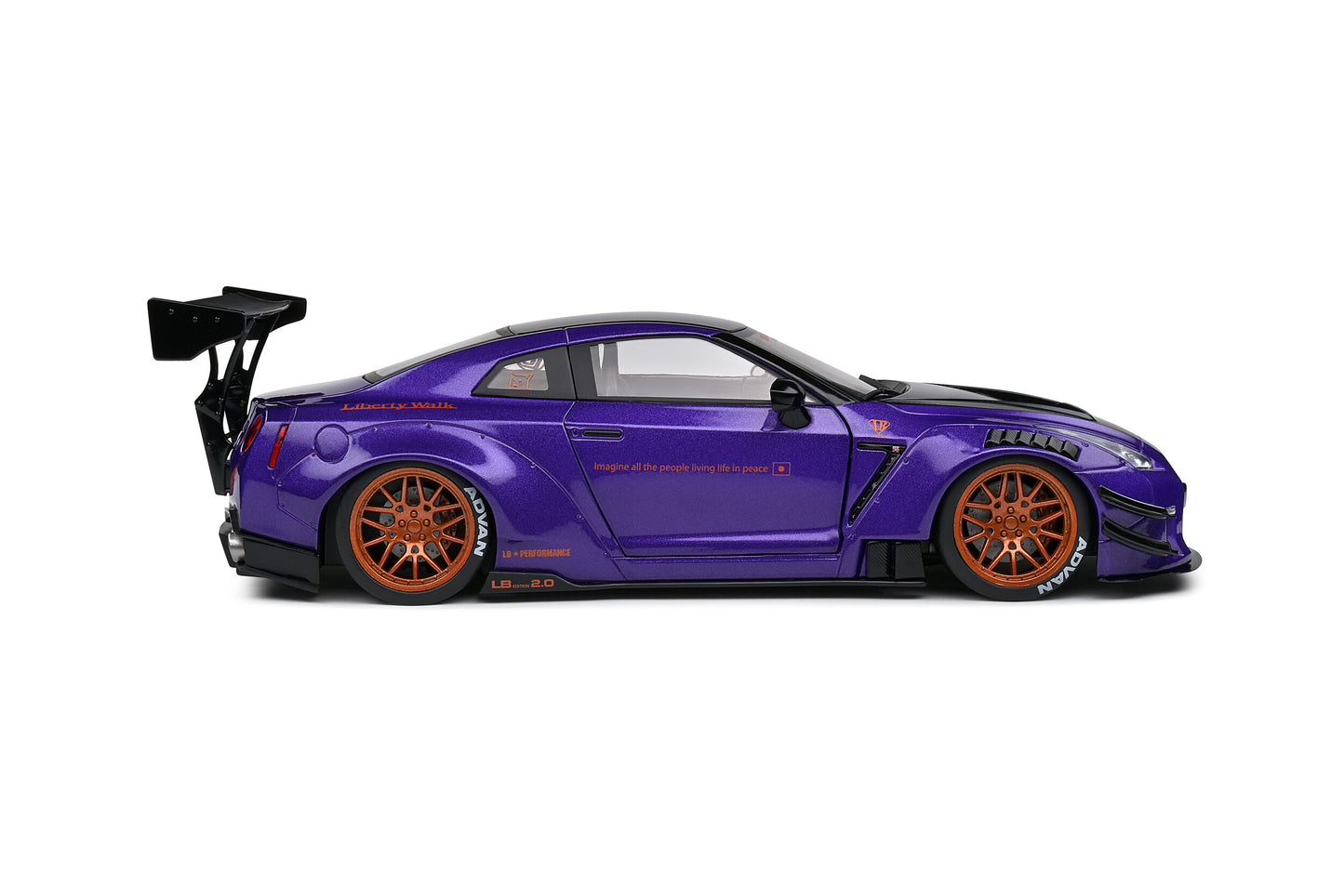 1/18 - NISSAN GT-R (R35) W/ LIBERTY WALK BODY KIT 2.0 – PURPLEZILLA – 2022 - S1805812