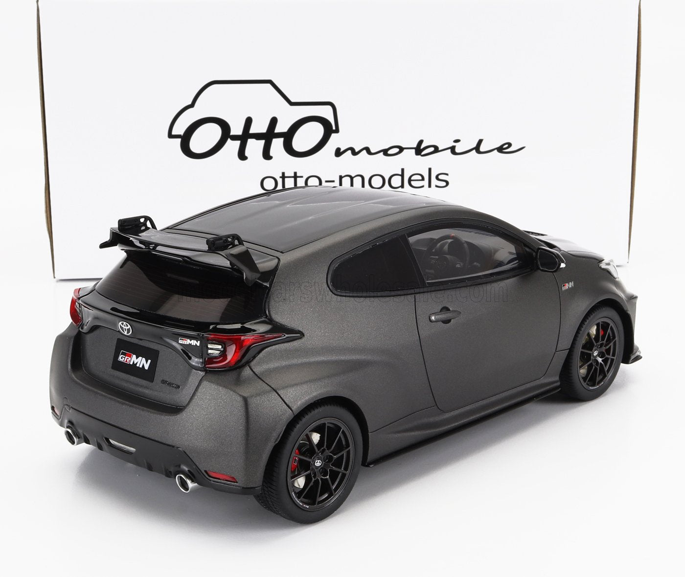 1/18 - TOYOTA - YARIS GR CIRCUIT PACKAGE 2022 - BLACK - OTT1046
