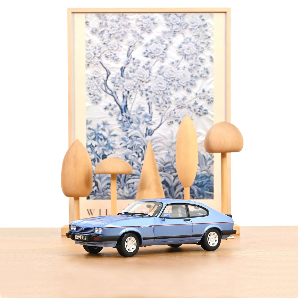 1/18 Ford Capri Mk.III 2.8 Injection RHD Paris Blue Metallic 1984 - NOV 182764