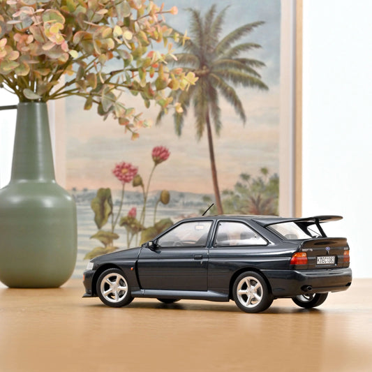 1/18 - 1992 Ford Escort Cosworth - Mallard Green Metallic - 182790 - Norev