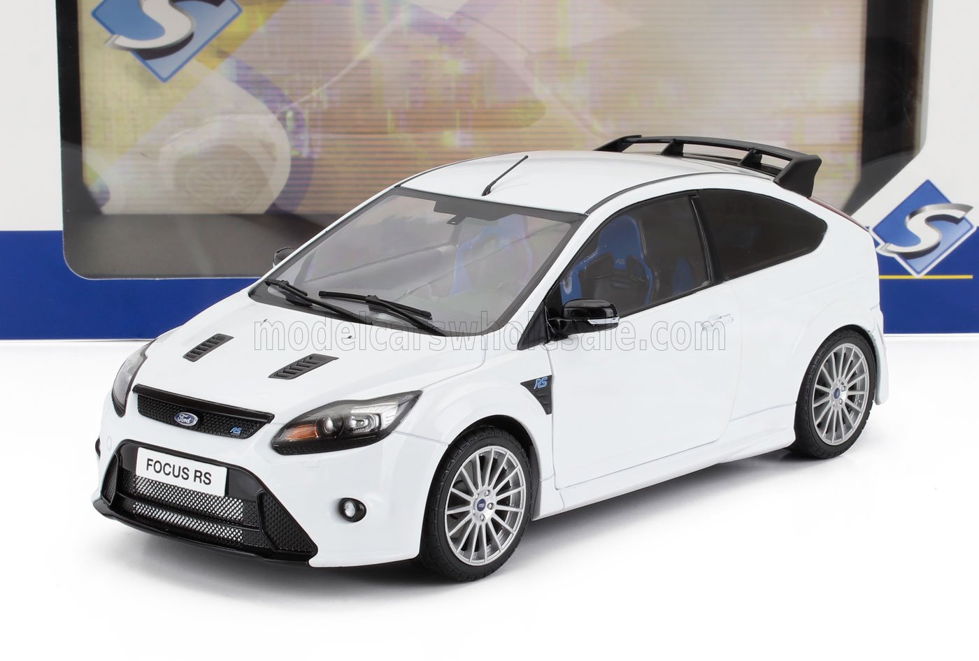 1/18 - Ford Focus RS MK2 - Frozen White Metallic 2009 - Solido - 1813102