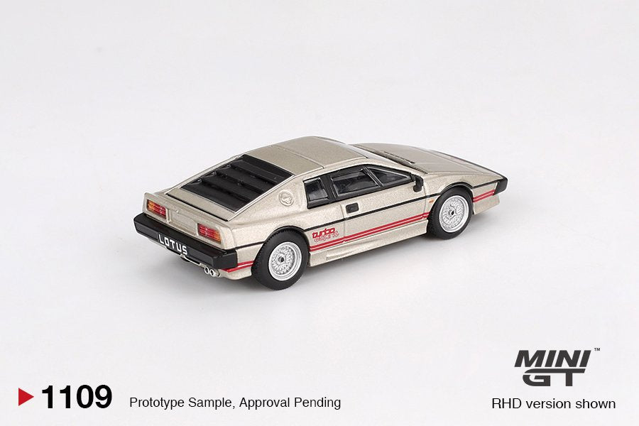 1/64 LOTUS ESPRIT TURBO METALLIC SILVER (LHD) - MGT01109
