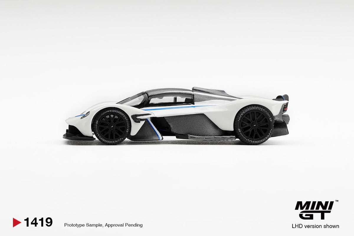1/64 ASTON MARTIN VALKYRIE ESCAPING WHITE (LHD) - Mini GT - MGT01419 ***Pre Order***