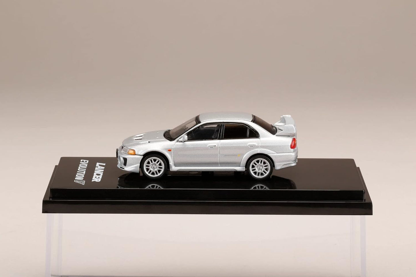 1/64 1998 Mitsubishi Lancer GSR Evolution 5 (CP9A), satellite silver - Hobby Japan - HJ641032AS