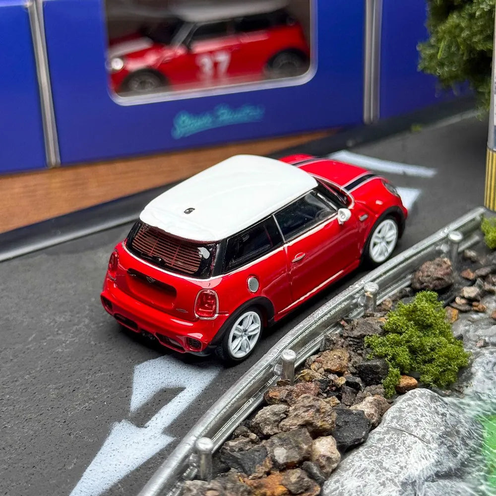 1/64 - Mini 3rd generation F56 JCW version - Stance Hunters - choice of colours