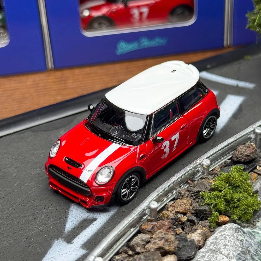 1/64 - Mini 3rd generation F56 JCW version - Stance Hunters - choice of colours