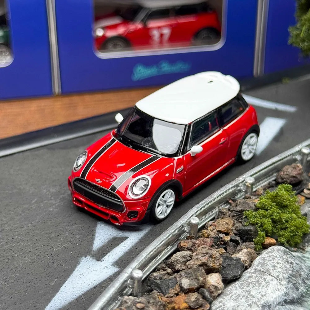 1/64 - Mini 3rd generation F56 JCW version - Stance Hunters - choice of colours