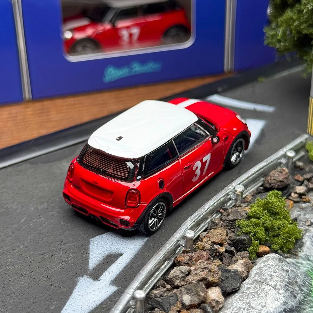 1/64 - Mini 3rd generation F56 JCW version - Stance Hunters - choice of colours