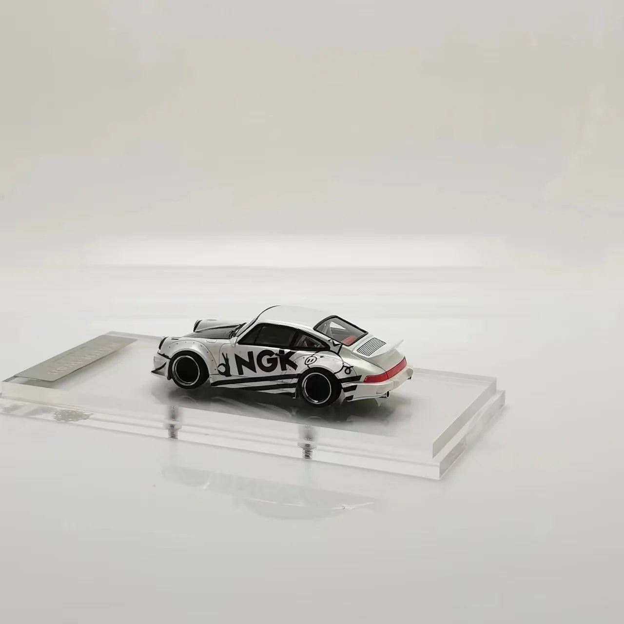 1:64 Porsche RWB964 Rauh-Welt - Stance Hunters