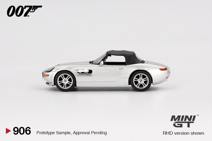 1/64 BMW Z8 JAMES BOND THE WORLD IS NOT ENOUGH - ENGLISH BLISTER PACKAGING - MGT00906-007E