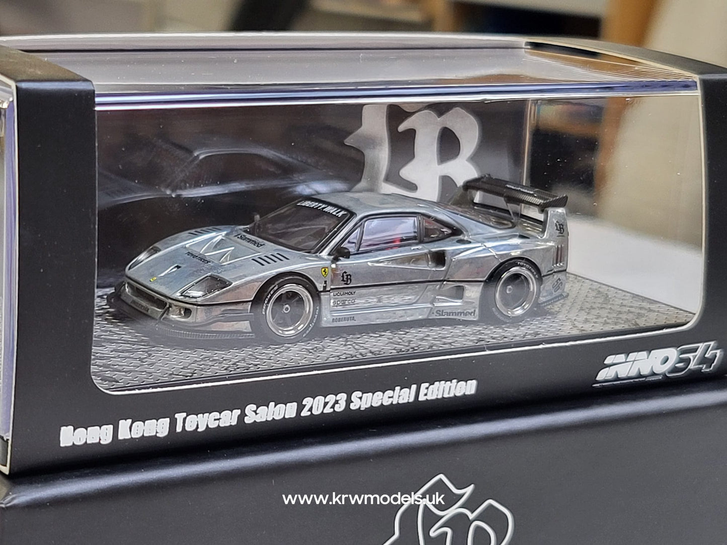 1/64 LBWK F40 Matte Black Hong Kong Salon 2023 (chase) - IN64-LBWKF40-HKTS23