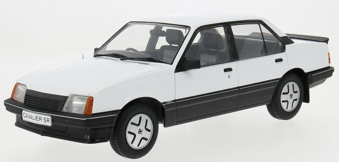 1:18 - Vauxhall Cavalier SRi 1981 - White RHD UK Exclusive - MCG 18582
