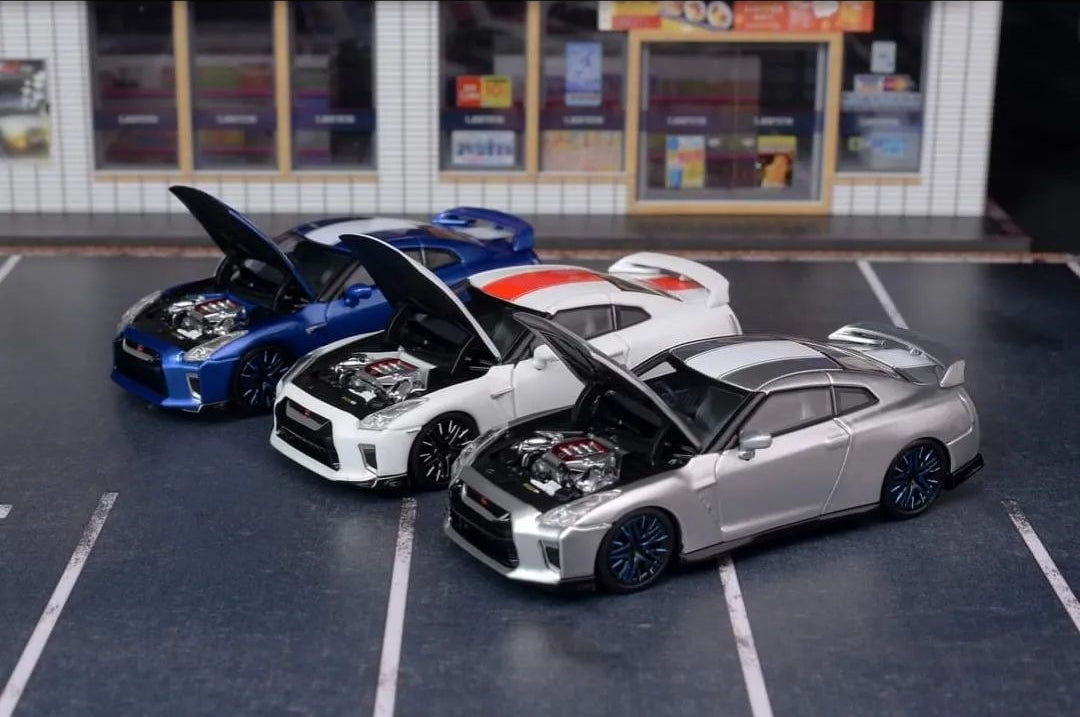 1/64 Motorhelix Nissan GT-R R35, 50th Anniversary Edition - White Pearl White