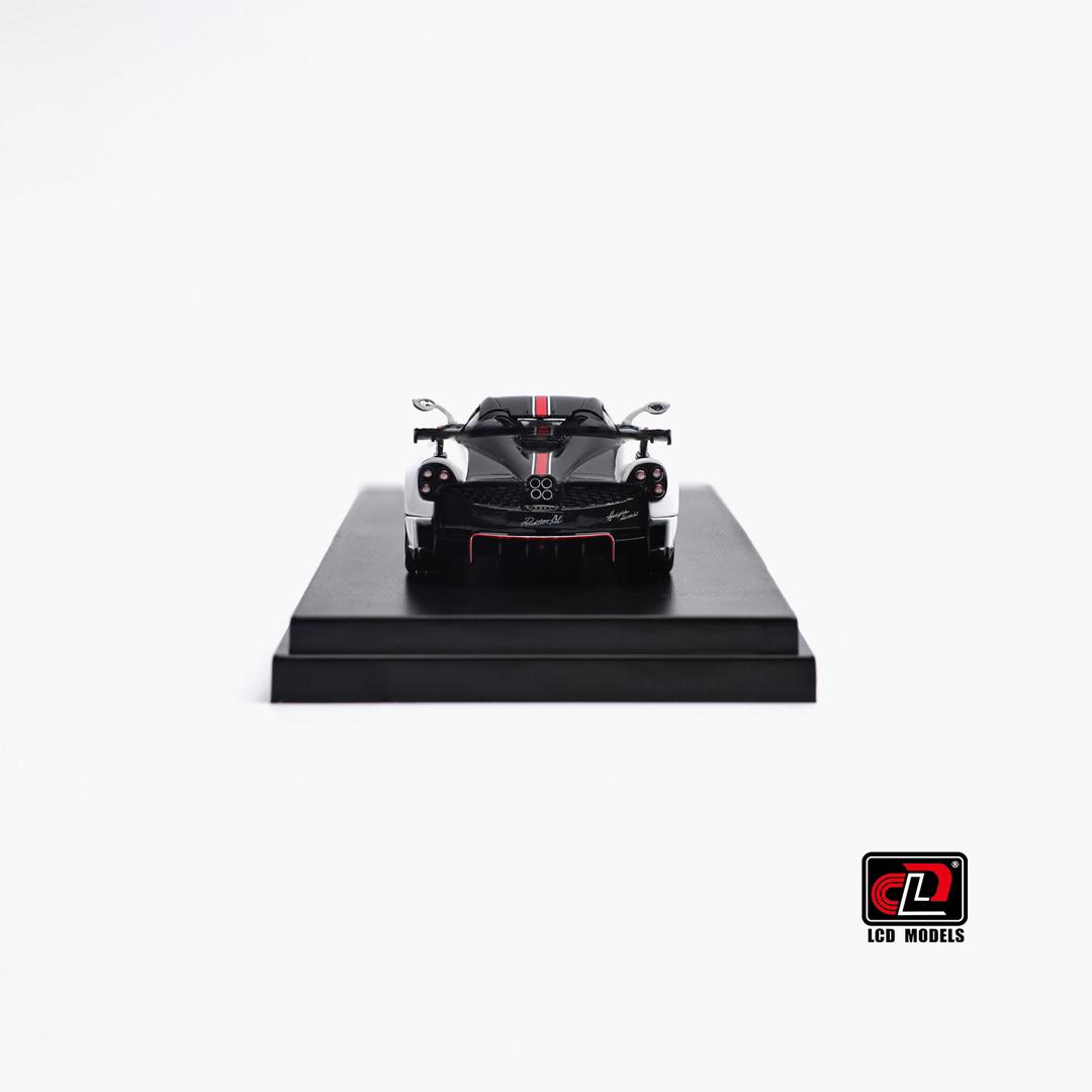 1/64 Pagani Huaya Roadster BC - LCD Models - 4 colours