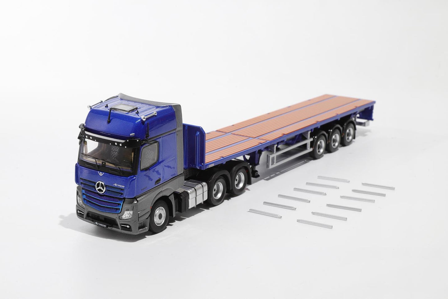 1/64 Mercedes-Benz Actros 6x2 & Scalable Trailer - GCD Diecast - KS101-497