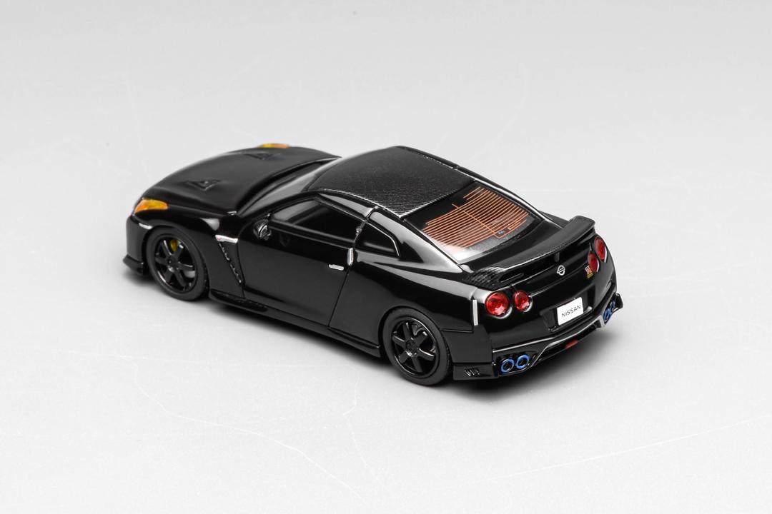 1/64 - Nissan GT-R R35 meteor pearl light black (carbon top) Pearl Black - Motorhelix