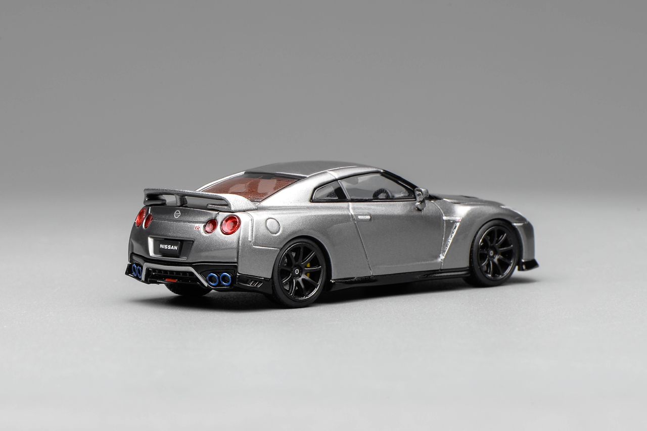 1/64 NISSAN - GT-R (R35) TRACK EDITION ENGINNERING BY NISMO COUPE 2020 - GREY - Motorhelix - M63515
