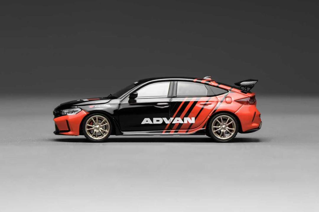 1/64 Honda Civic TYPE R (FL5) Advan Livery - Motorhelix - M65341