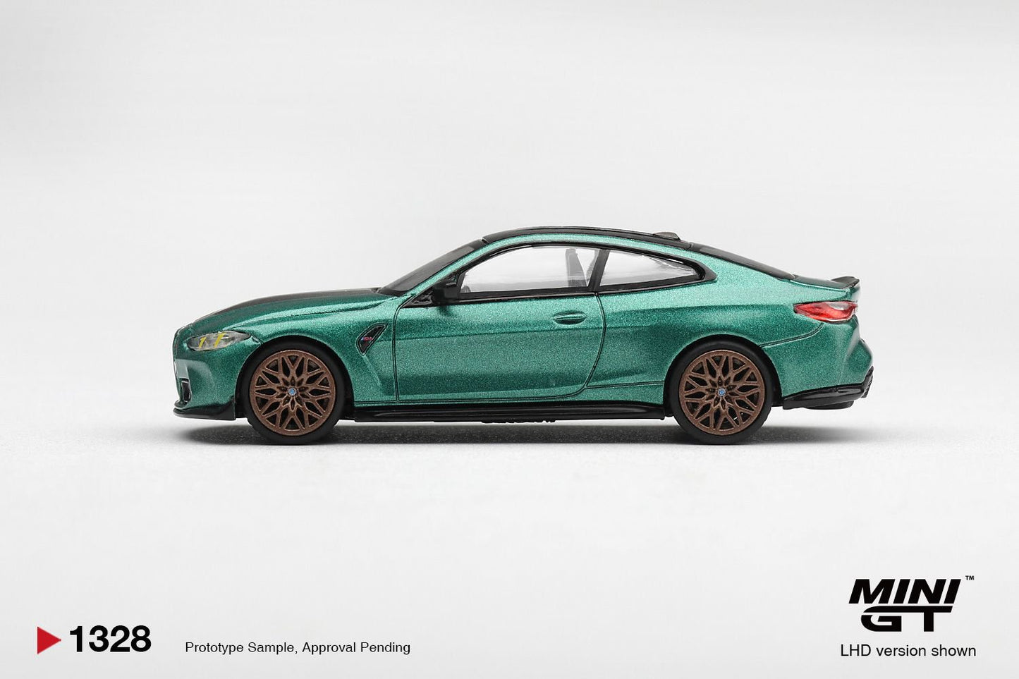 1/64 BMW M4 CS FROZEN ISLE OF MAN GREEN METALLIC - Mini GT - MGT01328