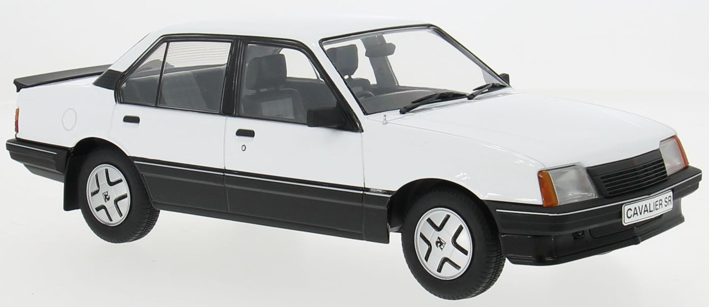 1:18 - Vauxhall Cavalier SRi 1981 - White RHD UK Exclusive - MCG 18582