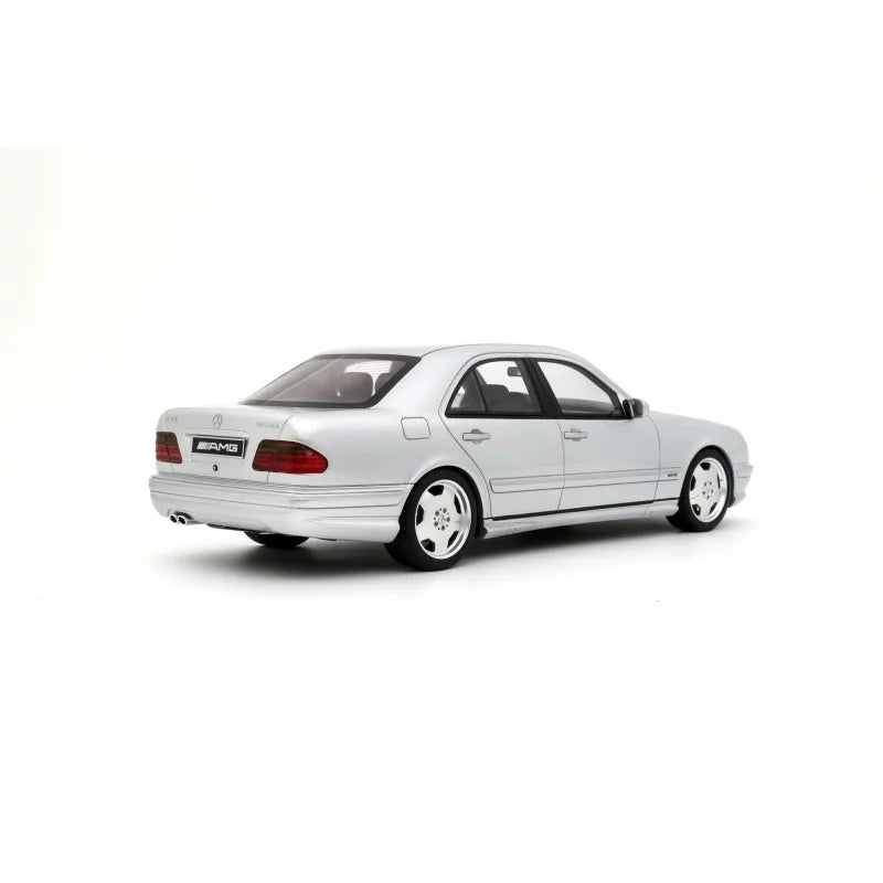 1/18 MERCEDES BENZ - E-CLASS E55 AMG (W210) 2001 - SILVER - Otto Models - OT459