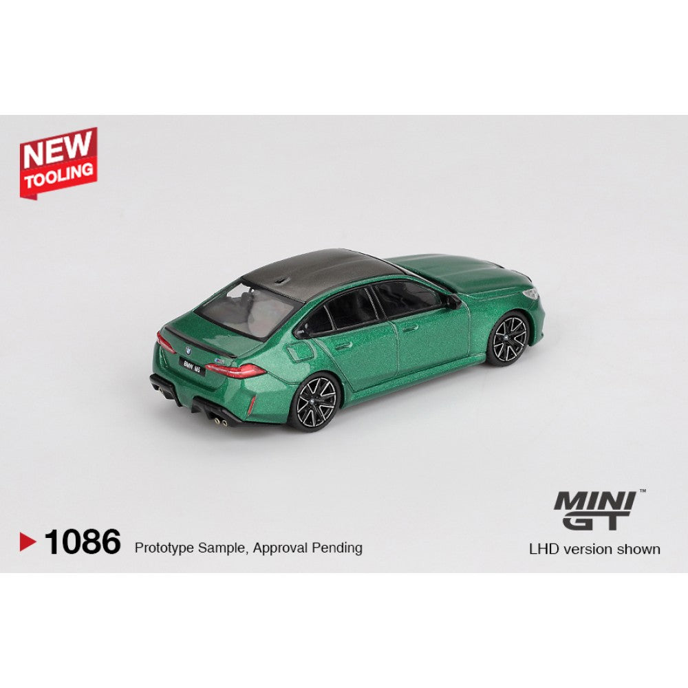 1/64 BMW M5 (G90) ISLE OF MAN GREEN METALLIC - MGT01086