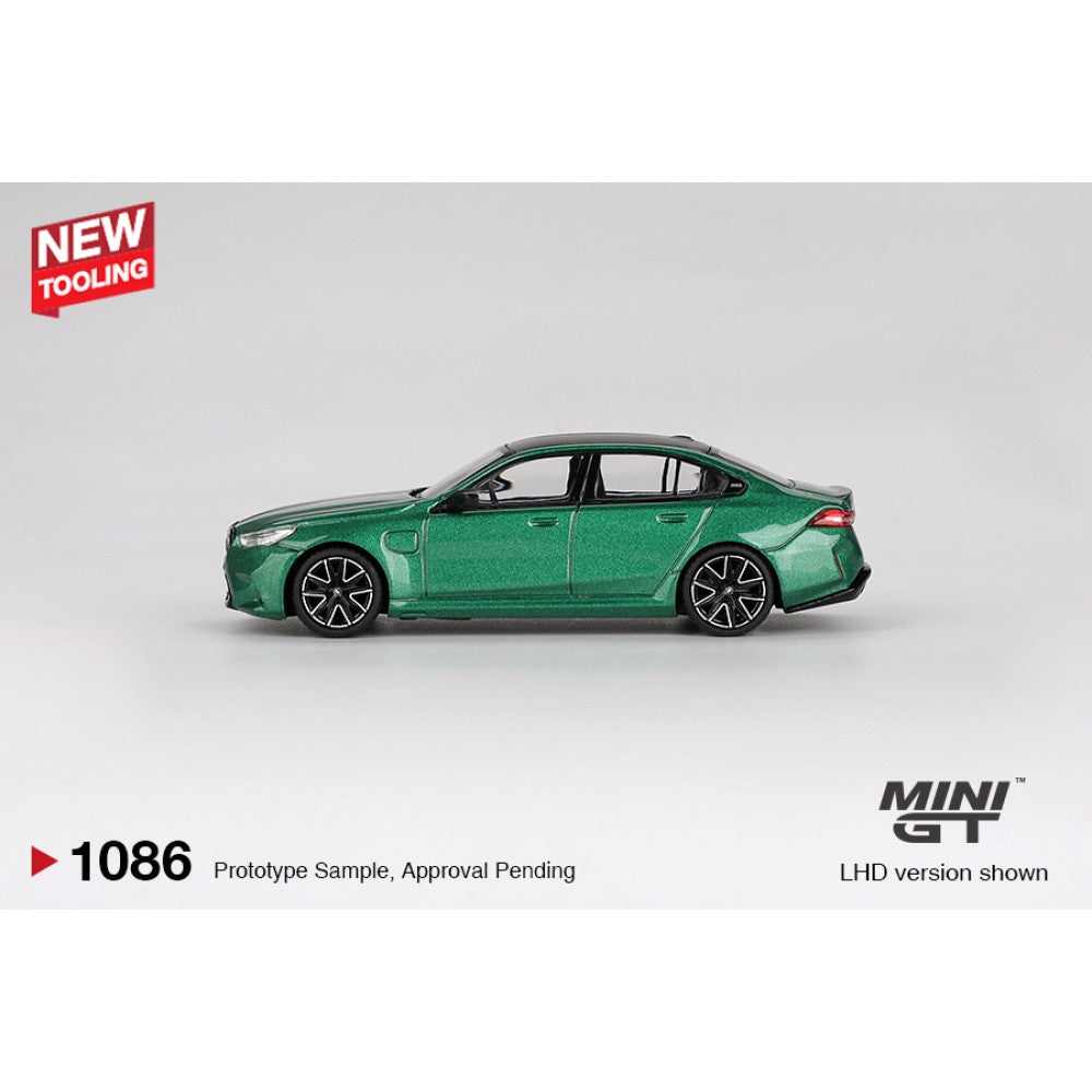 1/64 BMW M5 (G90) ISLE OF MAN GREEN METALLIC - MGT01086
