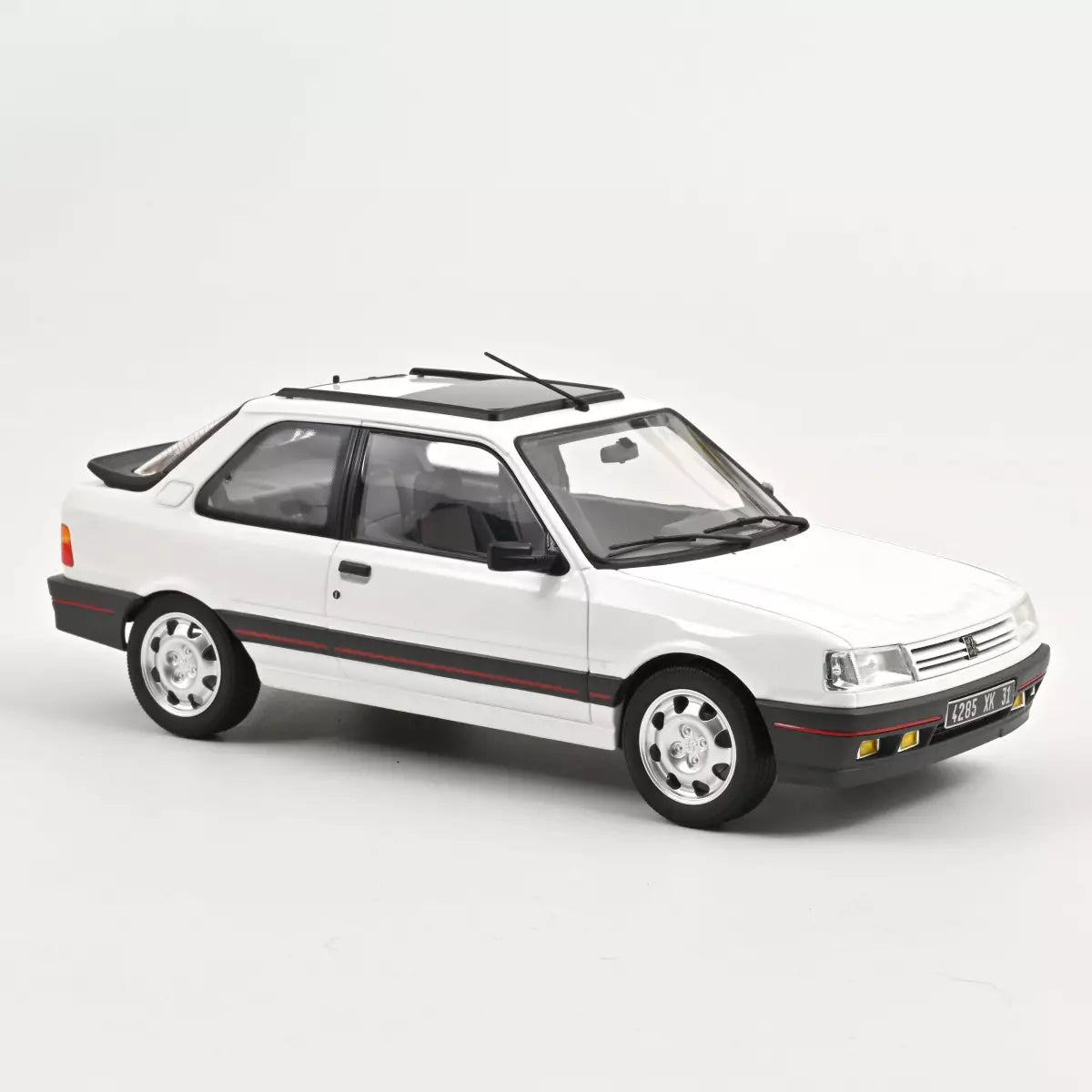 1/18 - 1987 Peugeot 309 GTI, Meije white - 184888 - Norev