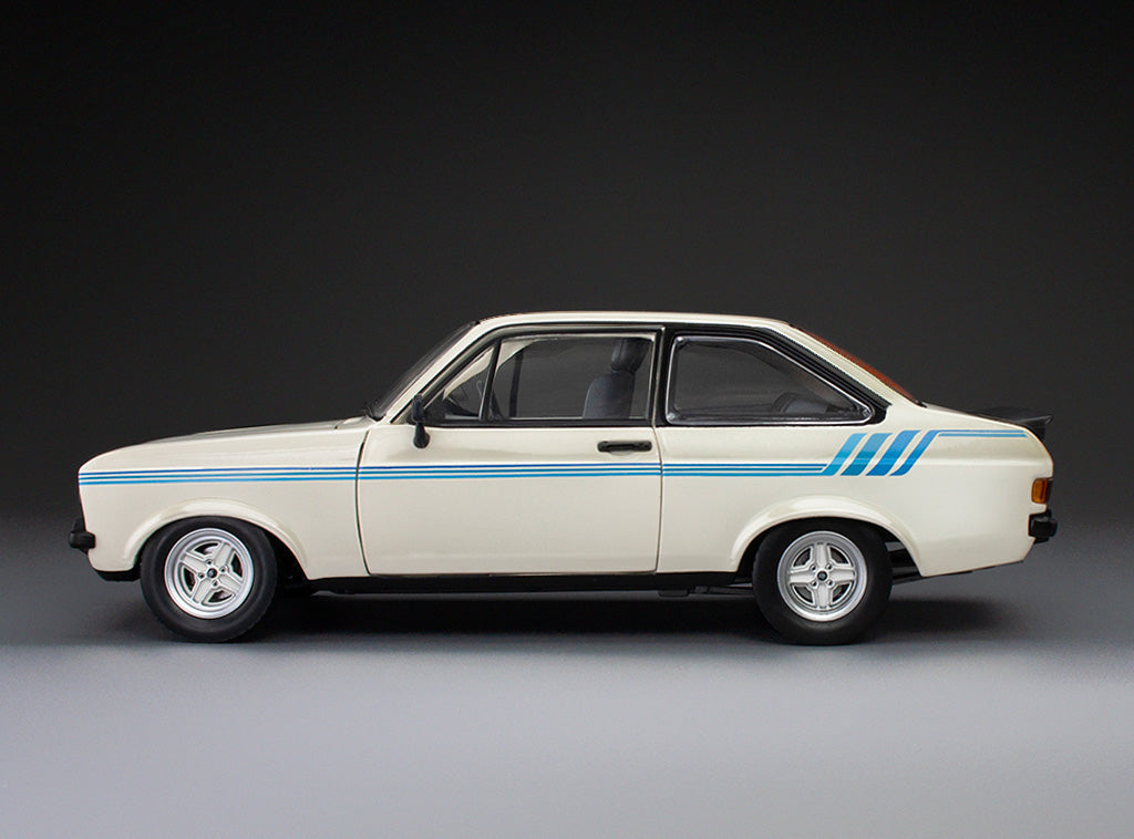 1/18 - 1980 Ford Escort Harrier, Diamond White - Sunstar H4636RHD