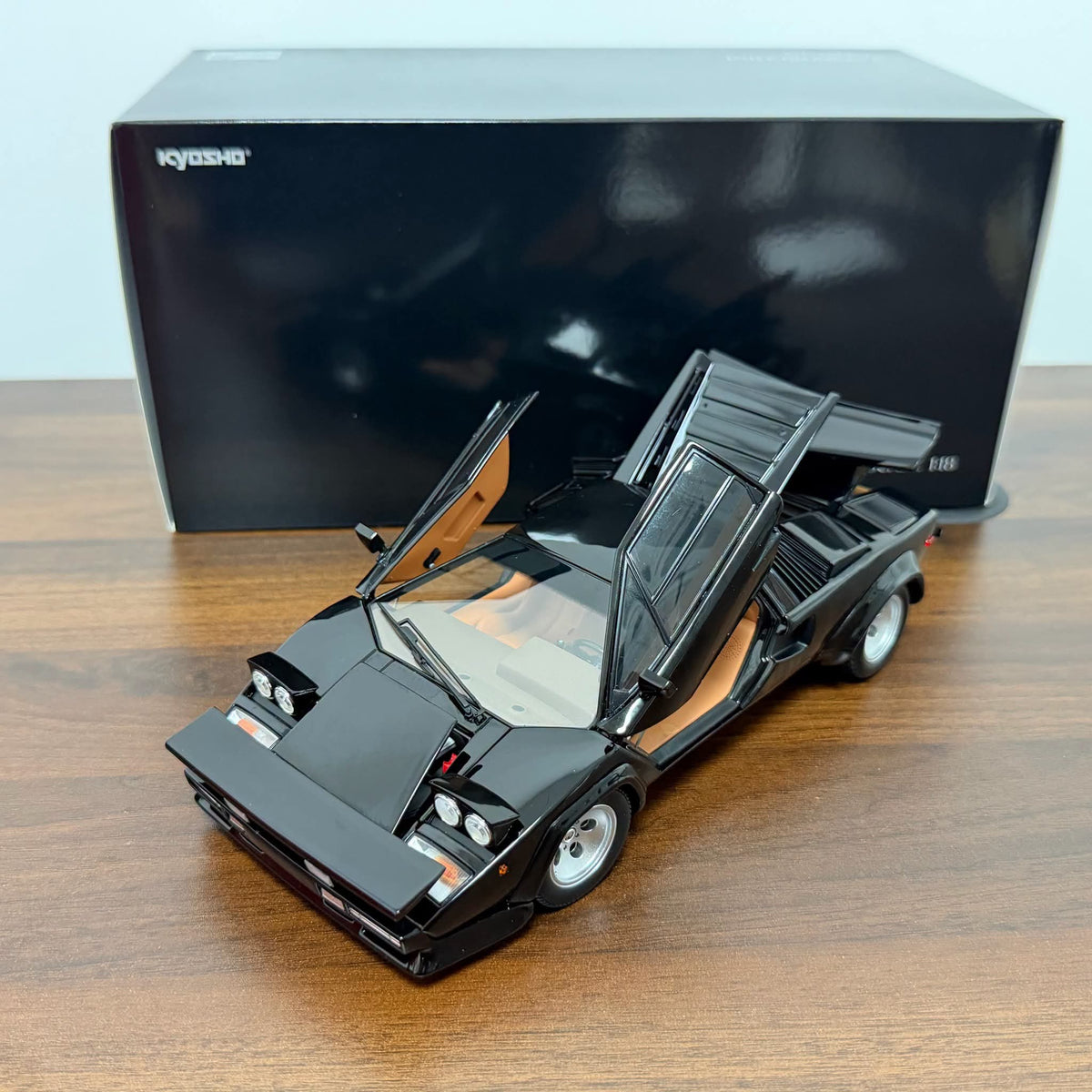 1/18 - Lamborghini Countach LP 400 S "The Cannonball Run" -Black - Kyosho - K08320BKCR