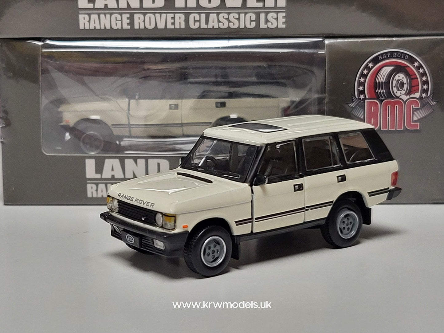 1/64 - 1992 Range Rover Classic LSE right hand drive, white - BM64B0178rhd