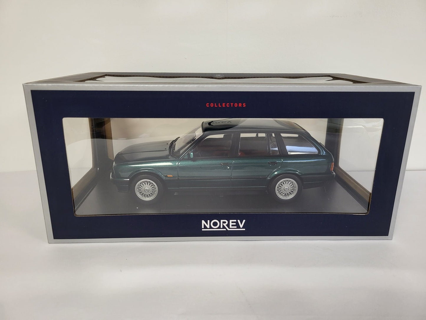 Norev 1/18 BMW 325i Touring 1990 Green Metallic 183219