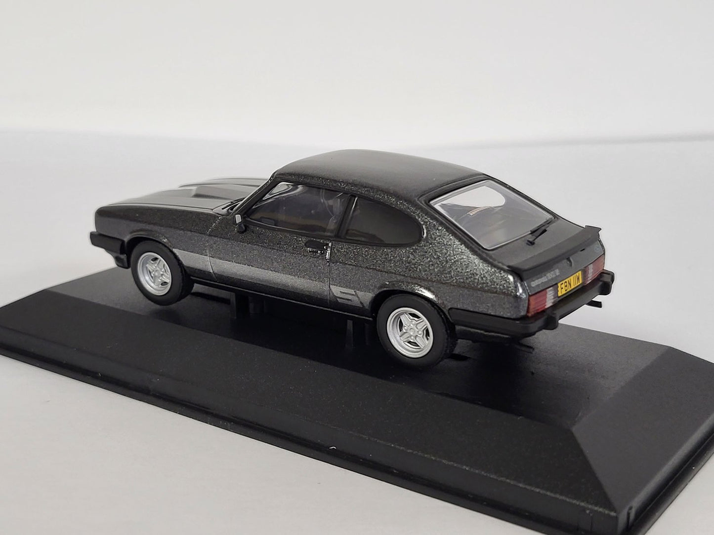 CORGI VANGUARDS - Ford Capri Mk3 3.0s Graphite Grey - VA10820