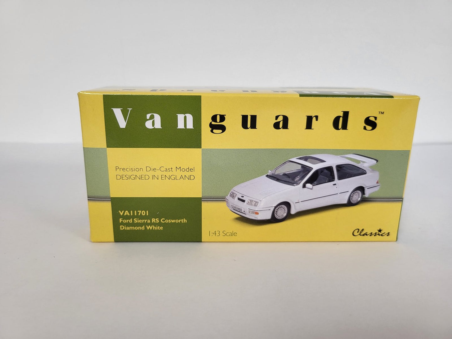 VA11701 Ford Sierra RS Cosworth Diamond White.