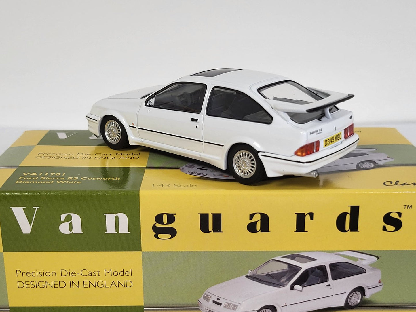 VA11701 Ford Sierra RS Cosworth Diamond White.