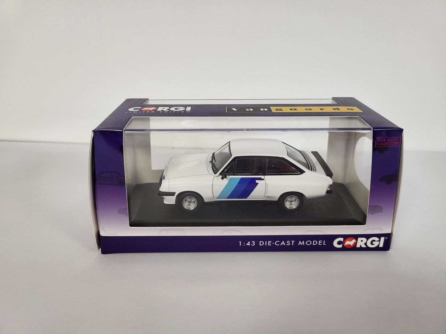 VANGUARDS VA14903 FORD ESCORT Mk2 RS 2000 SERIES X DIAMOND WHITE