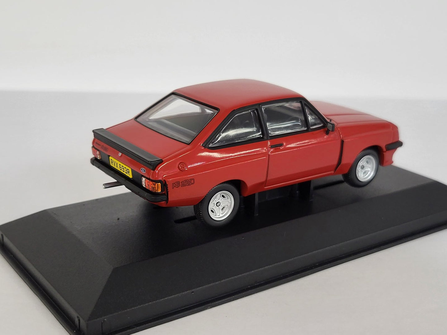 Corgi Vanguards 1/43 Ford Escort MK2 RS 2000 X-Pack VA14902