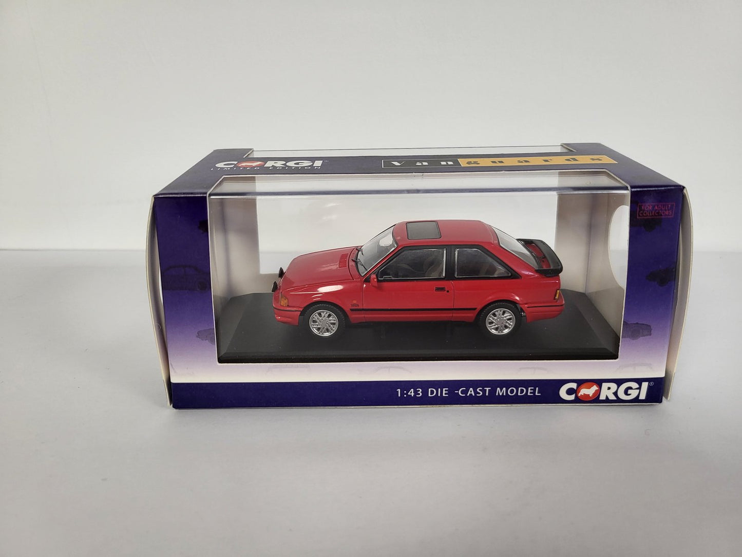 Corgi Vanguards 1/43 Ford Escort MK4 XR3i 1990 VA14302