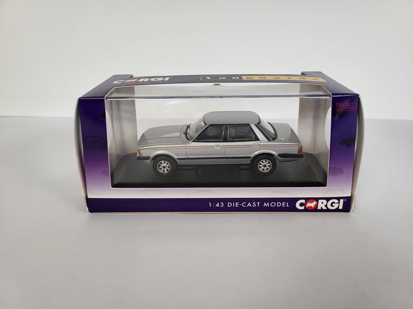 Corgi VA15001 Ford Cortina Mk5 1.6 Crusader The Last Cortina