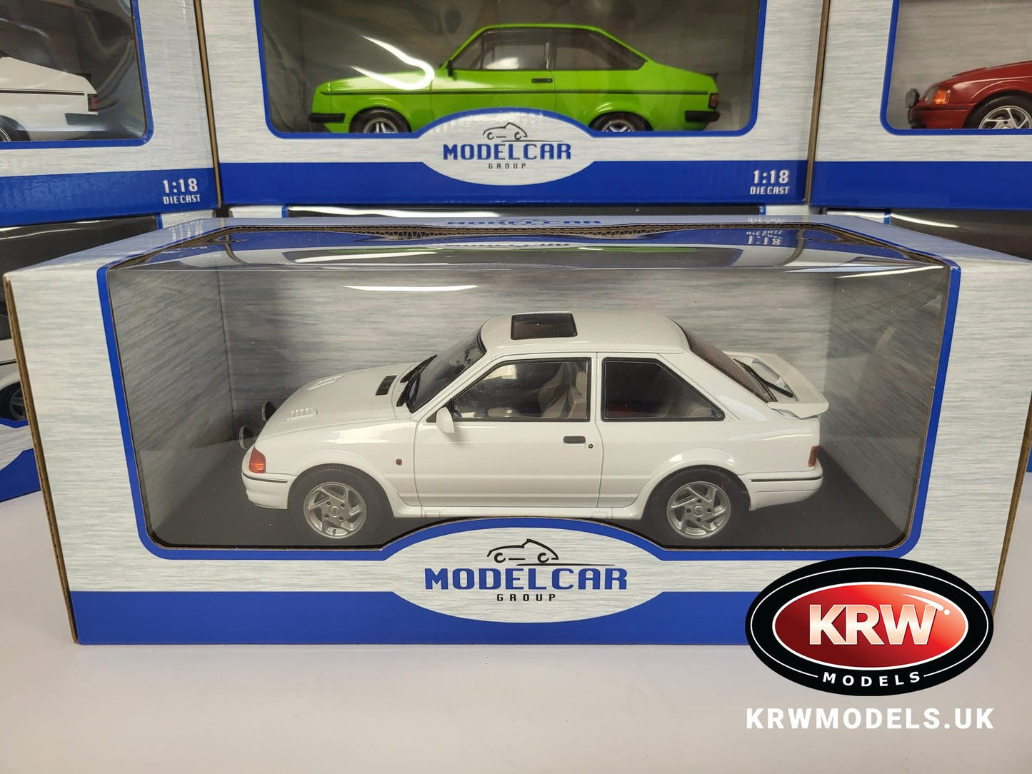 MCG18271 Ford Escort RS Turbo S2 1990 1:18 White