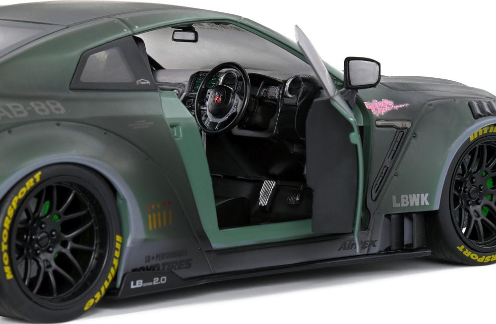 Nissan GT-R (R35) w/LB Walk Body Kit Typ.2 Army Fighter Grey