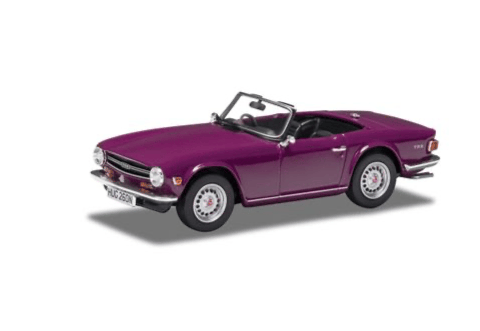 Corgi Vanguards Triumph TR6 Magenta VA14701