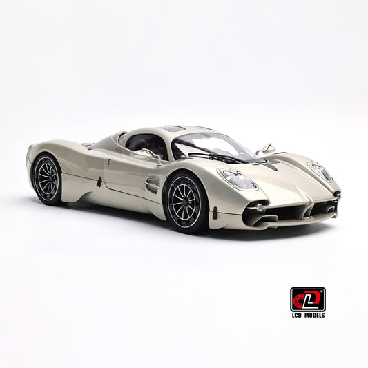1:18 Pagani Utopia Gold - LCD Models - LCD18024-GO