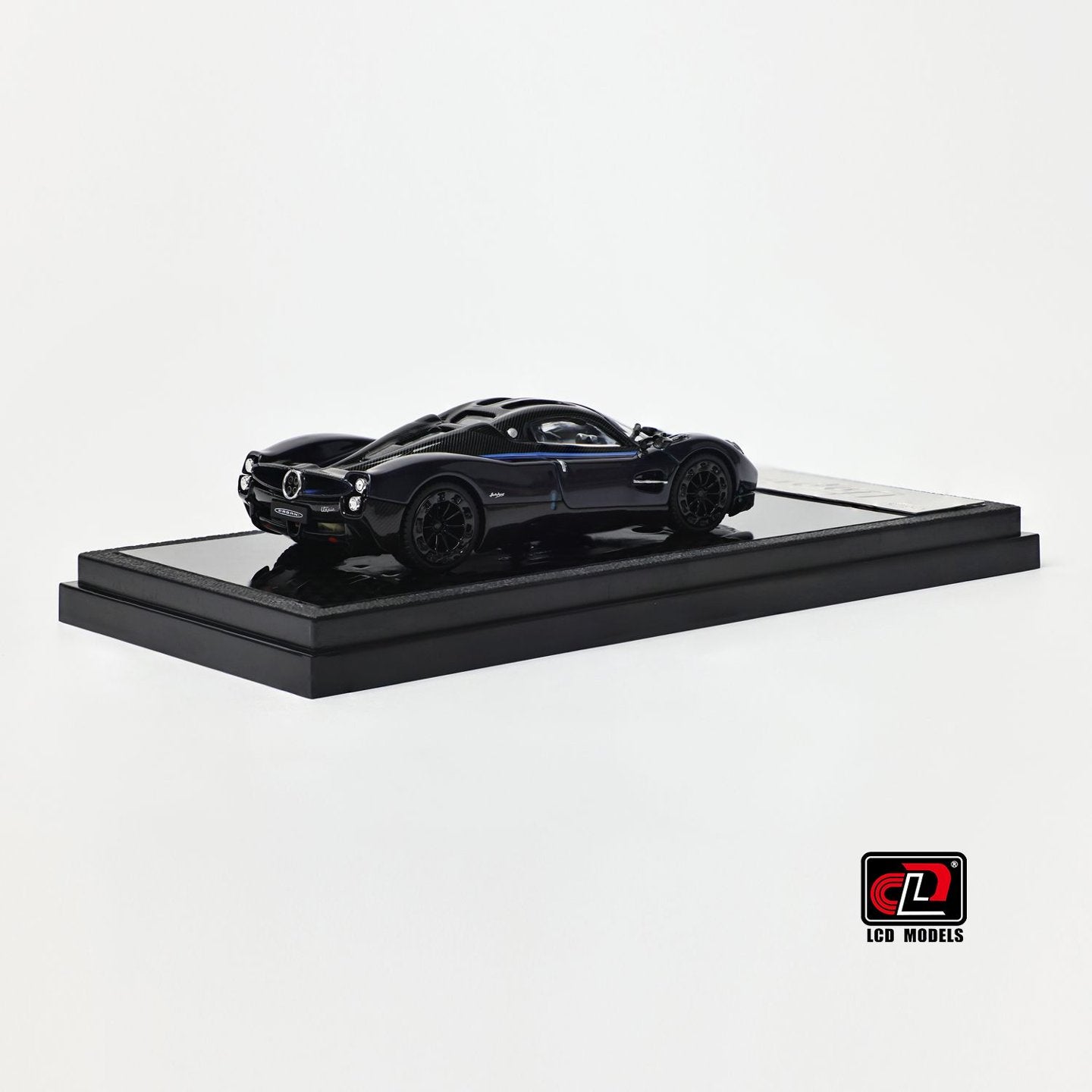 1/64 Pagani Utopia - LCD Models - 2 colour options
