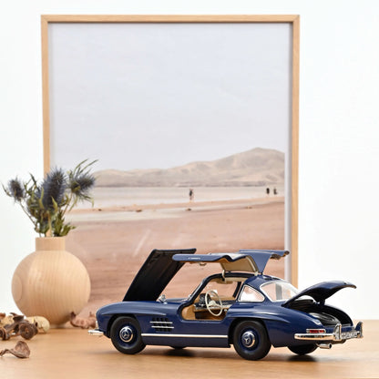 1/18 SL-CLASS 300SL COUPE GULLWING (W198) 1954 - 183852 - Norev