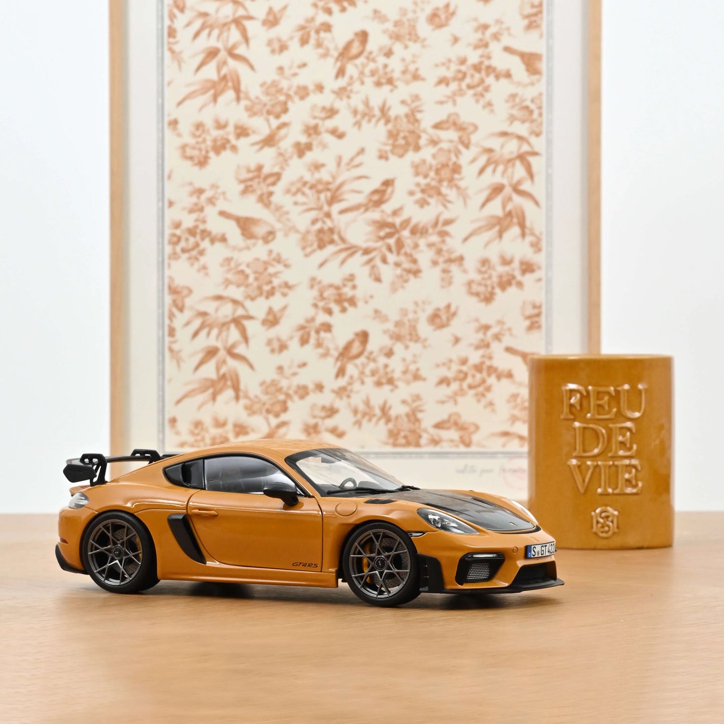 1/18 - Porsche Cayman GT4 RS w. Weissach Package 2023 - Bahama Yellow - Norev 187252
