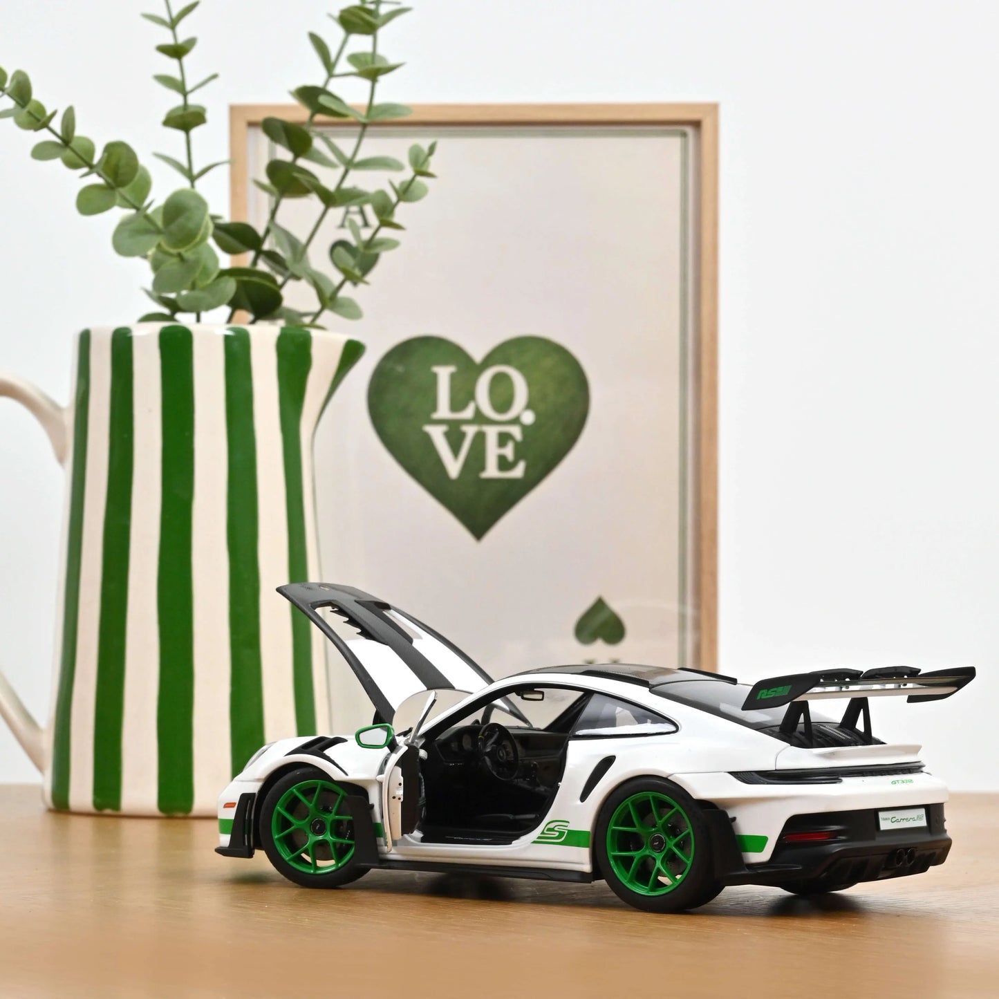 1/18 PORSCHE - 911 992 GT3 RS TRIBUTE TO CARRERA RS PACKAGE COUPE 2022 - 187372 - Norev