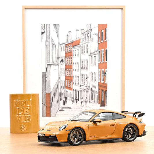 1/18 PORSCHE - 911 992 GT3 COUPE 2021 - BAHAMA YELLOW - 187387 - Norev