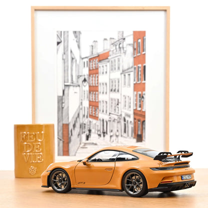 1/18 PORSCHE - 911 992 GT3 COUPE 2021 - BAHAMA YELLOW - 187387 - Norev