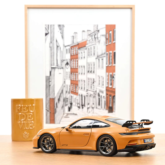 1/18 PORSCHE - 911 992 GT3 COUPE 2021 - BAHAMA YELLOW - 187387 - Norev
